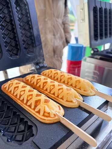 Waffelstand am Dorfflohmarkt